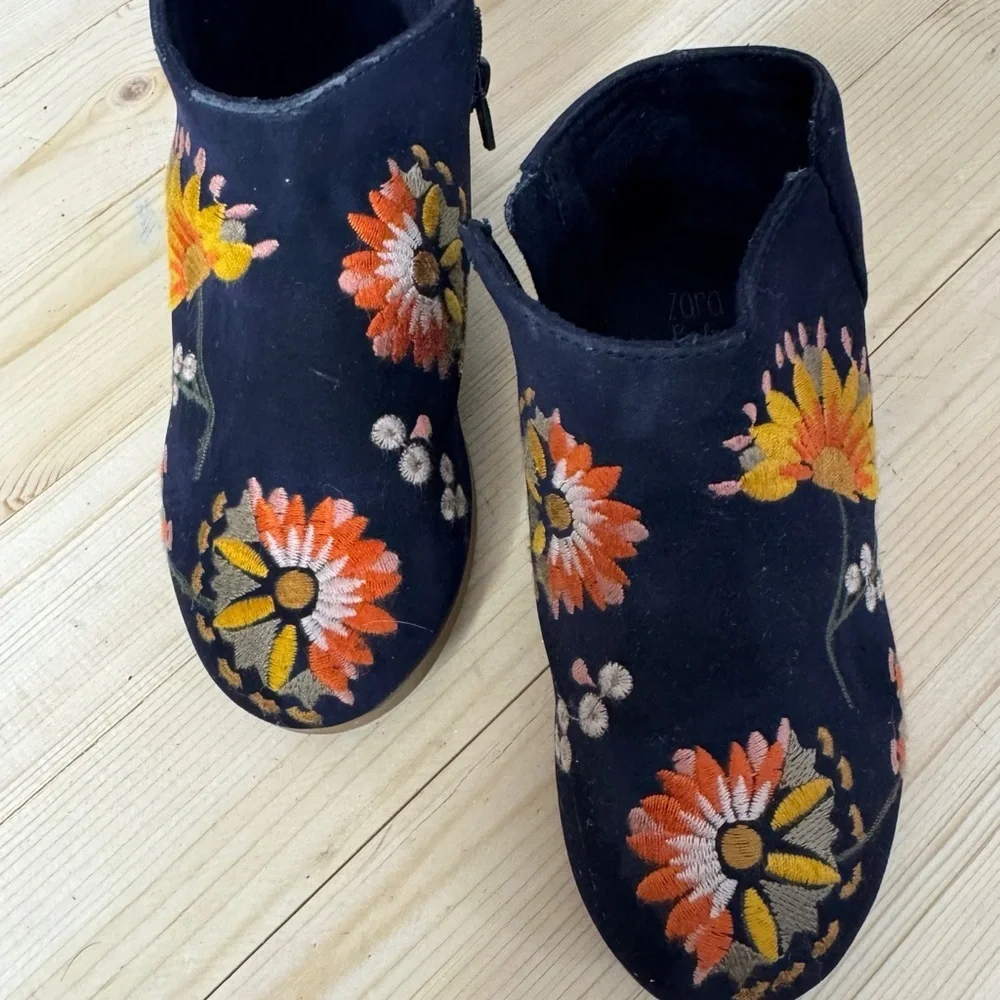 Zara Girls Embroidered Floral Ankle Boots Navy Size 25 Boho Western Cottagecore